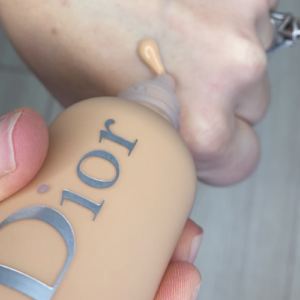 how to use dior foundation